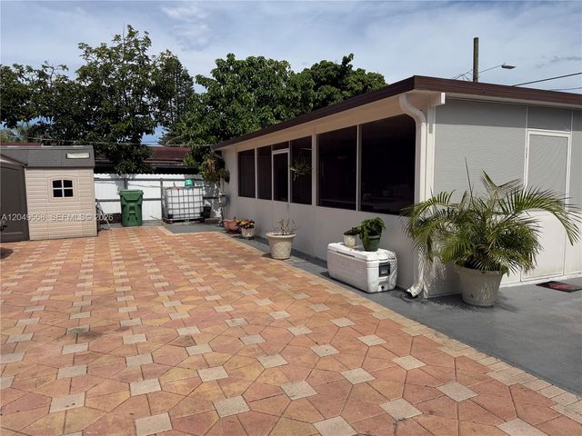 2642 Atlantic Ave, Opa-locka, FL 33054
