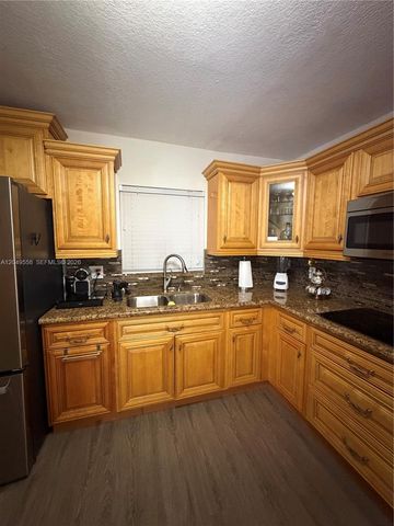 2642 Atlantic Ave, Opa-locka, FL 33054
