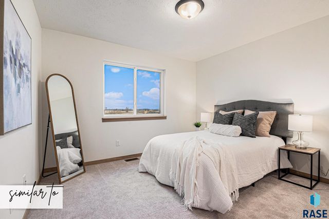 8010 E Tencate Pl Place, Sioux Falls, SD 57110