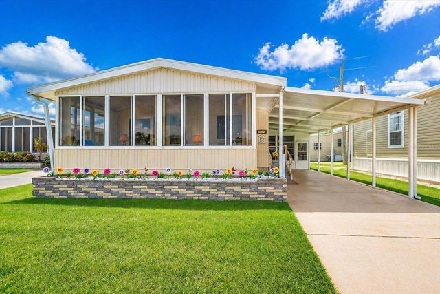 132 LAKEVIEW DRIVE 132, Palmetto, FL 34221