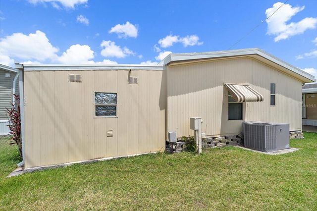 132 LAKEVIEW DRIVE 132, Palmetto, FL 34221