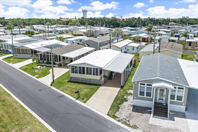 132 LAKEVIEW DRIVE 132, Palmetto, FL 34221