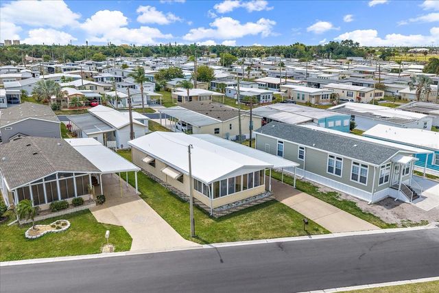 132 LAKEVIEW DRIVE 132, Palmetto, FL 34221