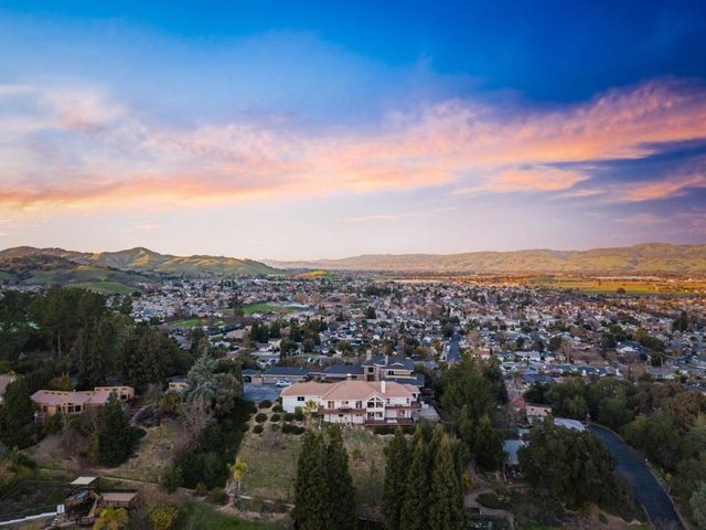 1501 Welburn Avenue, Gilroy, CA 95020