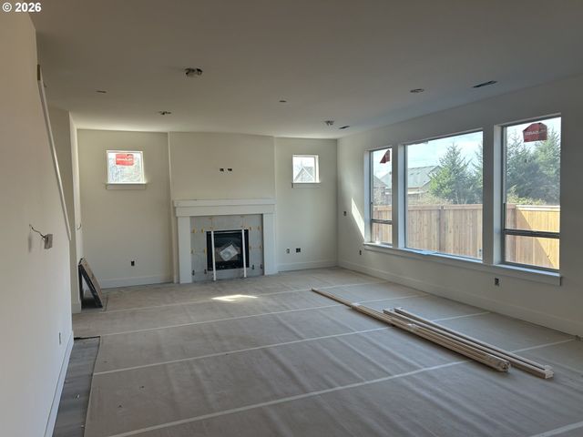 1160 Rachel Ln, Molalla, OR 97038