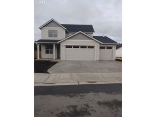 1160 Rachel Ln, Molalla, OR 97038