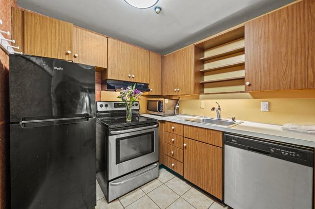 374 Great Rd 11, Acton, MA 01720