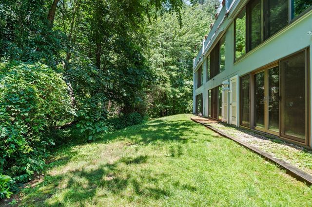 374 Great Rd 11, Acton, MA 01720