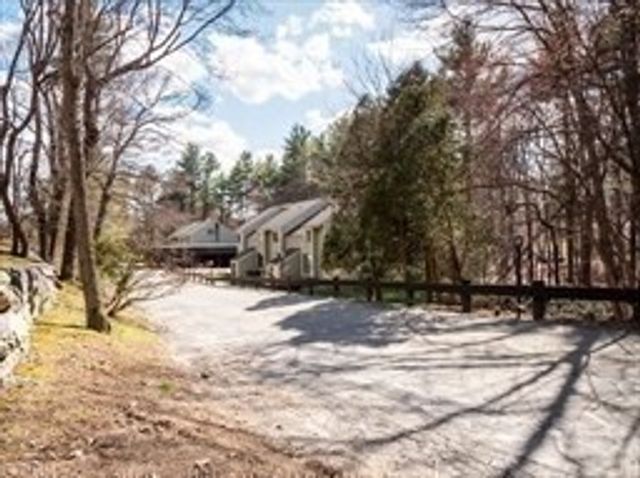 374 Great Rd 11, Acton, MA 01720