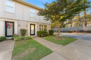 2240 W GERMANTOWN SQ, Germantown, TN 38138