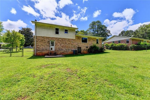 1577 Harbour Oaks Road, Tucker, GA 30084