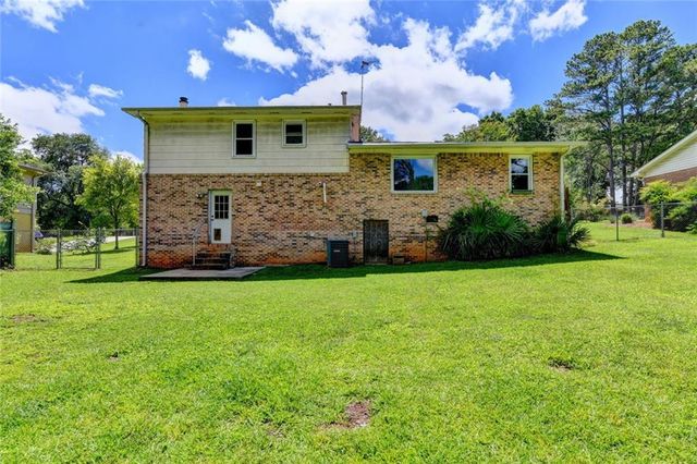 1577 Harbour Oaks Road, Tucker, GA 30084