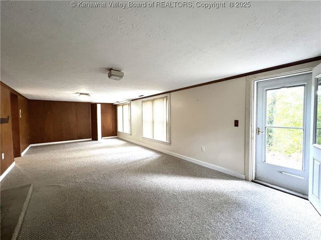 1413 Longridge Road, Charleston, WV 25314