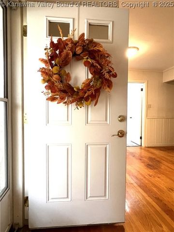 1413 Longridge Road, Charleston, WV 25314