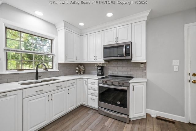 1413 Longridge Road, Charleston, WV 25314