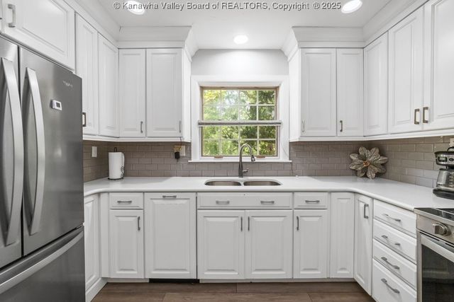 1413 Longridge Road, Charleston, WV 25314