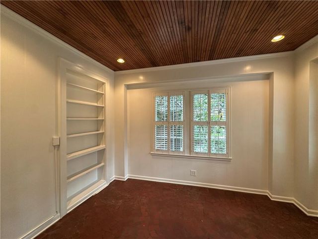 935 Stovall Boulevard NE, Atlanta, GA 30319