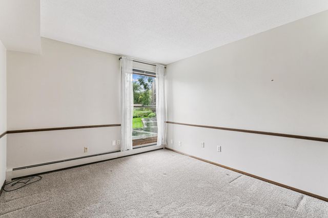 8441 Irwin Road 110, Bloomington, MN 55437