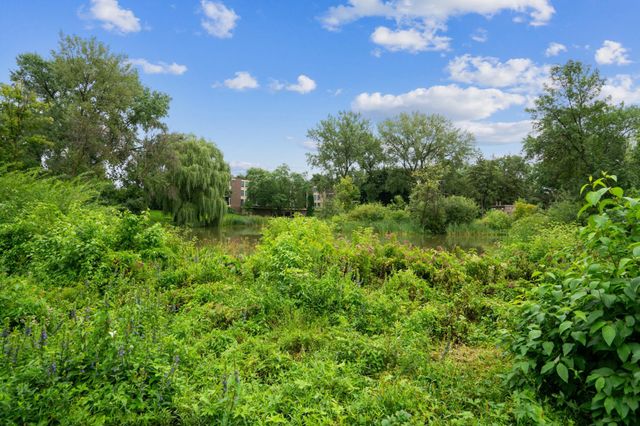 8441 Irwin Road 110, Bloomington, MN 55437