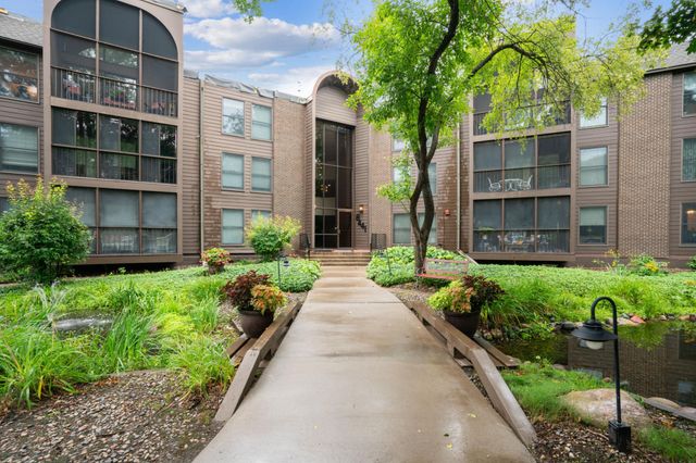 8441 Irwin Road 110, Bloomington, MN 55437