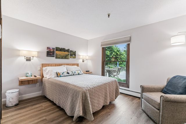 8441 Irwin Road 110, Bloomington, MN 55437