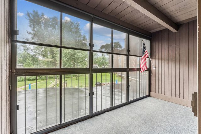 8441 Irwin Road 110, Bloomington, MN 55437