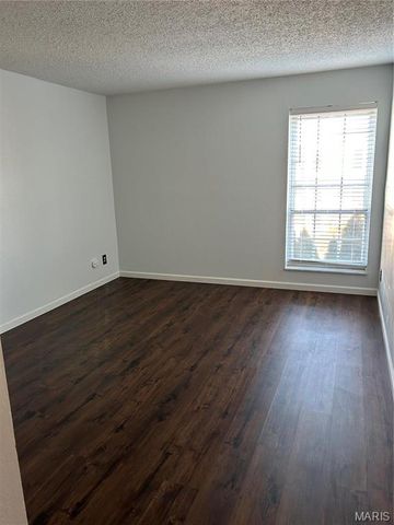 14471 Bantry Lane 16, Chesterfield, MO 63017