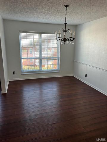 14471 Bantry Lane 16, Chesterfield, MO 63017