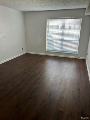 14471 Bantry Lane 16, Chesterfield, MO 63017