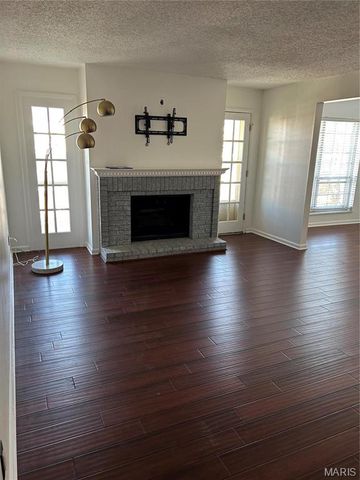 14471 Bantry Lane 16, Chesterfield, MO 63017