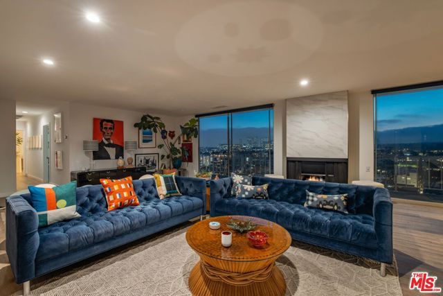 100 S Doheny Drive PH12, Los Angeles, CA 90048