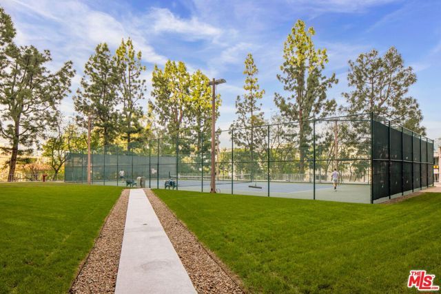 100 S Doheny Drive PH12, Los Angeles, CA 90048