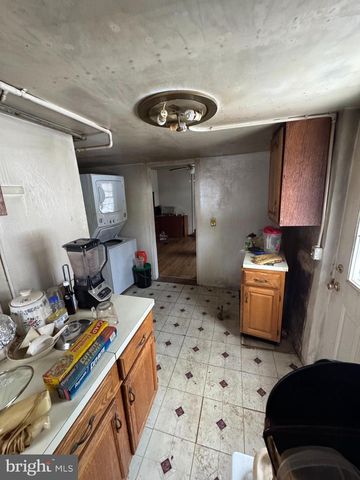 3847 LEEDS MANOR RD, Marshall, VA 20115