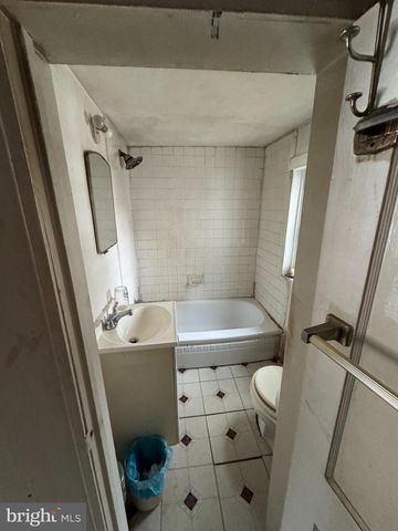 3847 LEEDS MANOR RD, Marshall, VA 20115