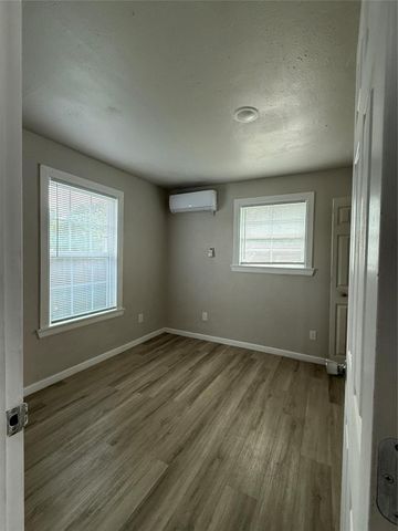 8510 Safeguard Street 1, Houston, TX 77051