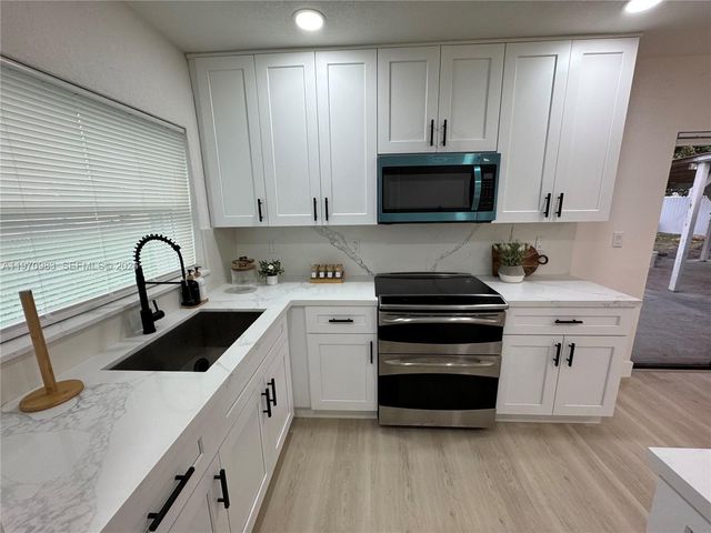 14335 SW 109th Ct, Miami, FL 33176