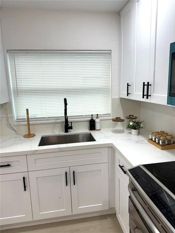 14335 SW 109th Ct, Miami, FL 33176