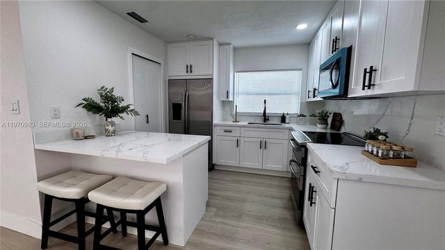 14335 SW 109th Ct, Miami, FL 33176