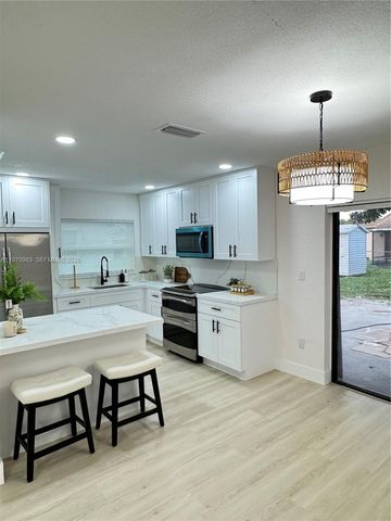 14335 SW 109th Ct, Miami, FL 33176