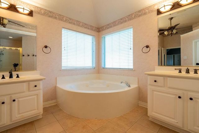 12502 Boxwood Way Lane, Houston, TX 77041