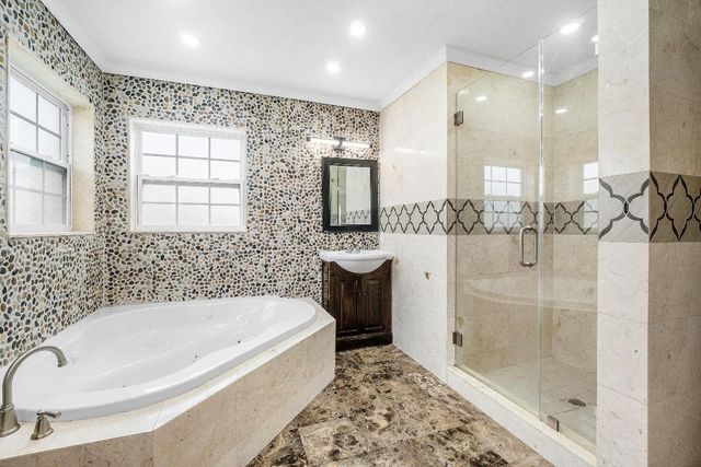 7803 NW 70th Avenue, Parkland, FL 33067