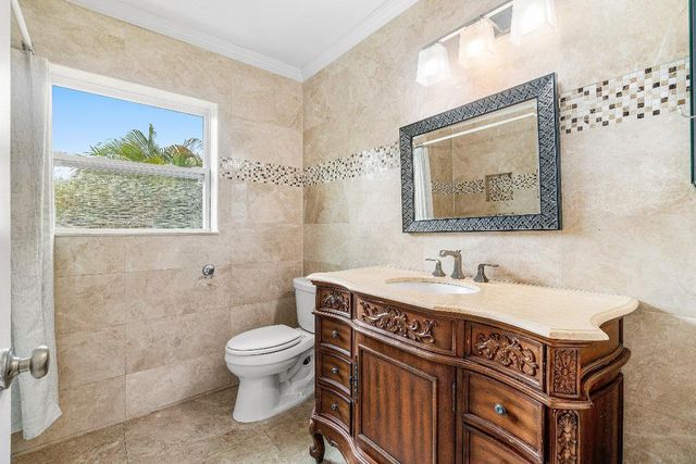 7803 NW 70th Avenue, Parkland, FL 33067