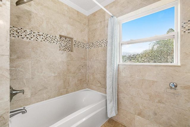 7803 NW 70th Avenue, Parkland, FL 33067