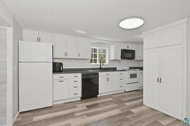 4304 E County Road B, Superior, WI 54880