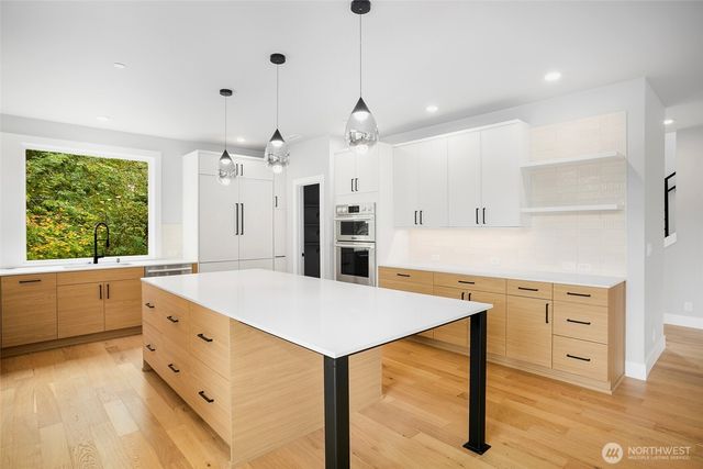 13105 SE 19th Court, Bellevue, WA 98005