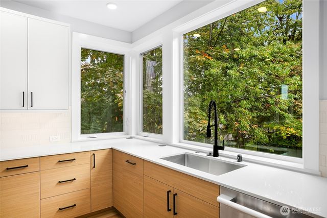 13105 SE 19th Court, Bellevue, WA 98005