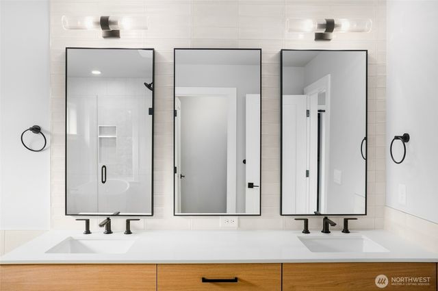 13105 SE 19th Court, Bellevue, WA 98005