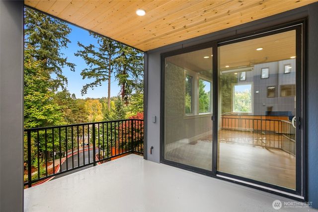 13105 SE 19th Court, Bellevue, WA 98005