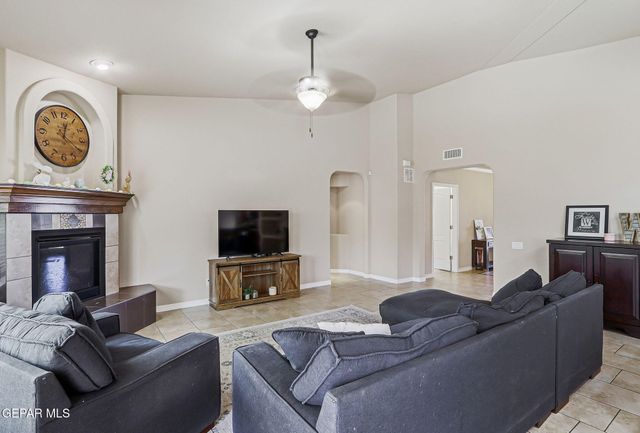 7320 Kiowa Creek Drive, El Paso, TX 79911