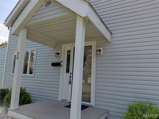 29 N Michigan Avenue, Belleville, IL 62221